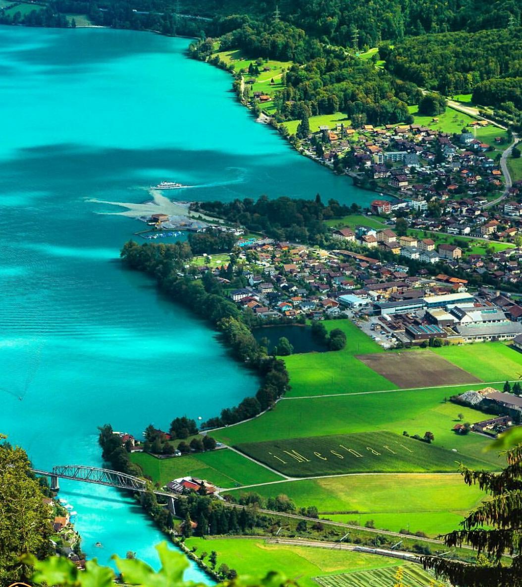 عکس دیدنی از روستای Bönigen در سوئیس