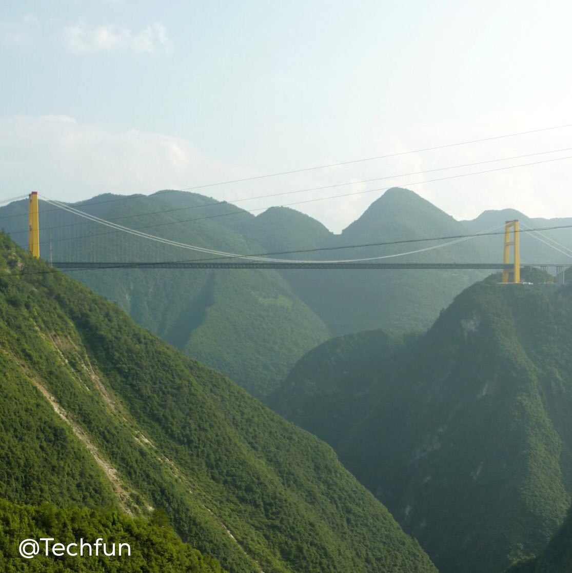 کار ساخت طولانی‌ترین و مرتفع‌ترین پل آسیا که چین و میانمار را به یکدیگر وصل می‌کند به پایان رسیده 