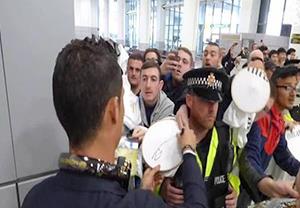 ورود بازیکنان رئال به منچستر و استقبال هواداران در فرودگاه