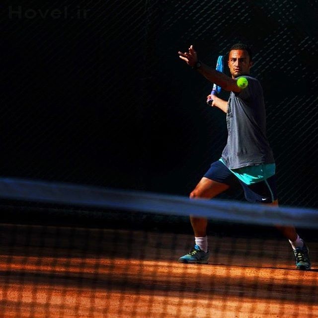 عکس امير جديدي در حال تنیس بازی کردن! + تصاویر