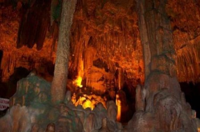 غار کارائين