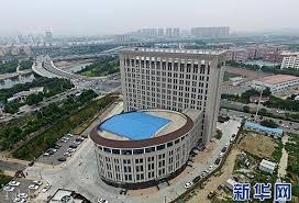 دانشگاهی در چین که شبیه توالت فرنگی است