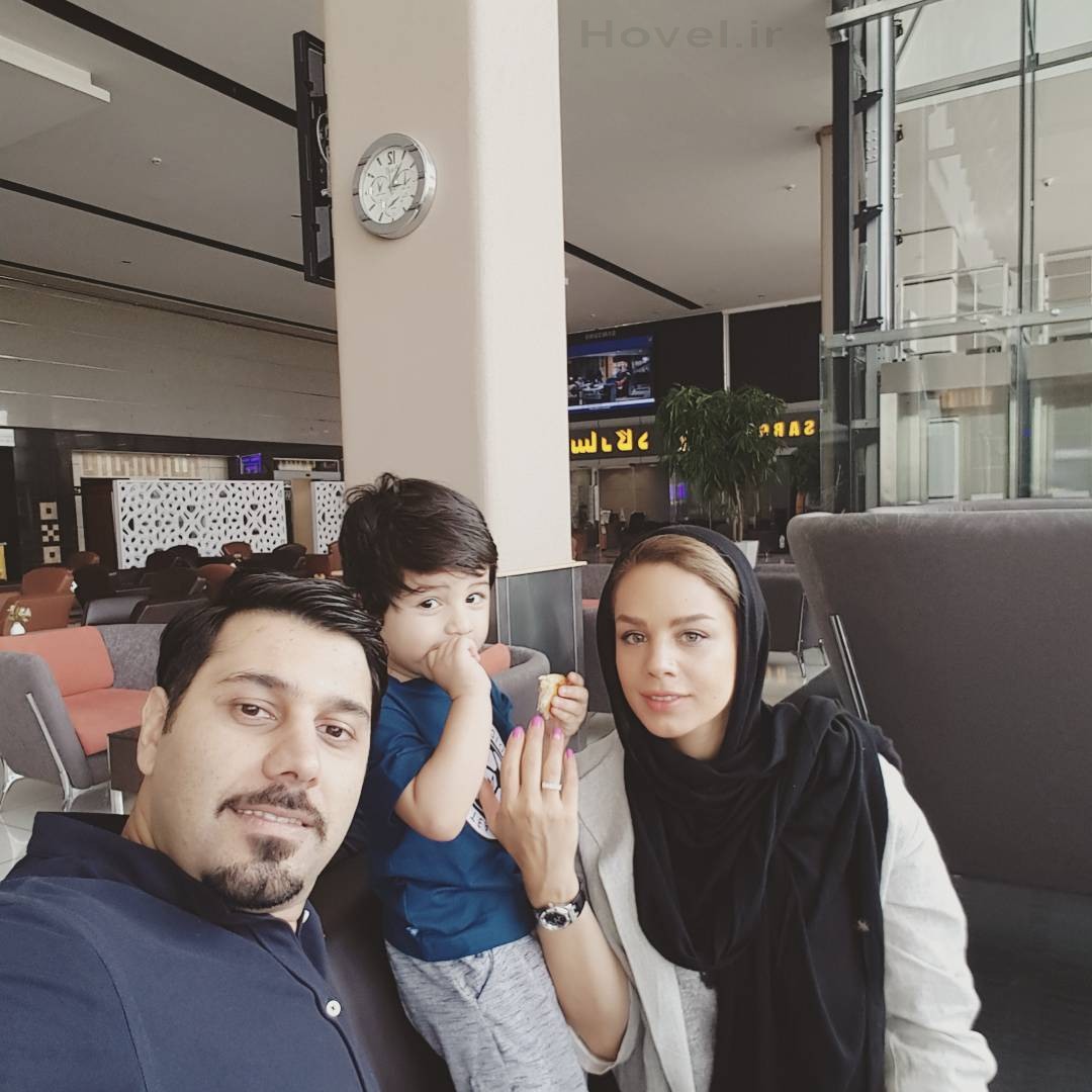 عکس جديد سلفی احسان خواجه امیری در کنار همسر و پسرش!