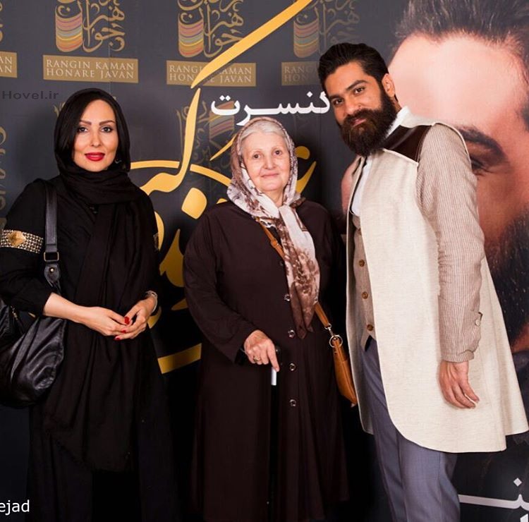 عکس جديد پرستو صالحی در کنار علی زندوکیلی و مادرش