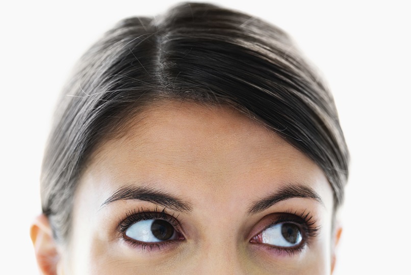 آموزش تصویری | آرایش چشم دودی توخالی +عکس