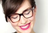 ۲۱ نکته آرایشی برای دختران عینکی +تصاویر