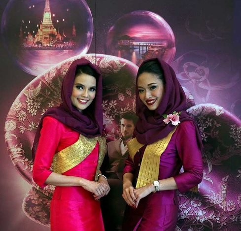 عکس های دیدنی از حجاب مهمانداران زن تایلندی در ایران