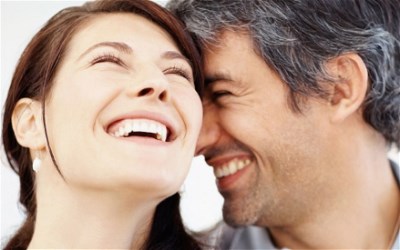 فواید بسیار زیاد خندیدن / زنان بیشتر از مردان لبخند می‌زنند!! 