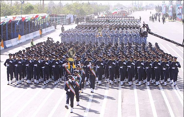 برگزاری مراسم رژه‌های نیروهای مسلح در تهران و بندرعباس شهریور95