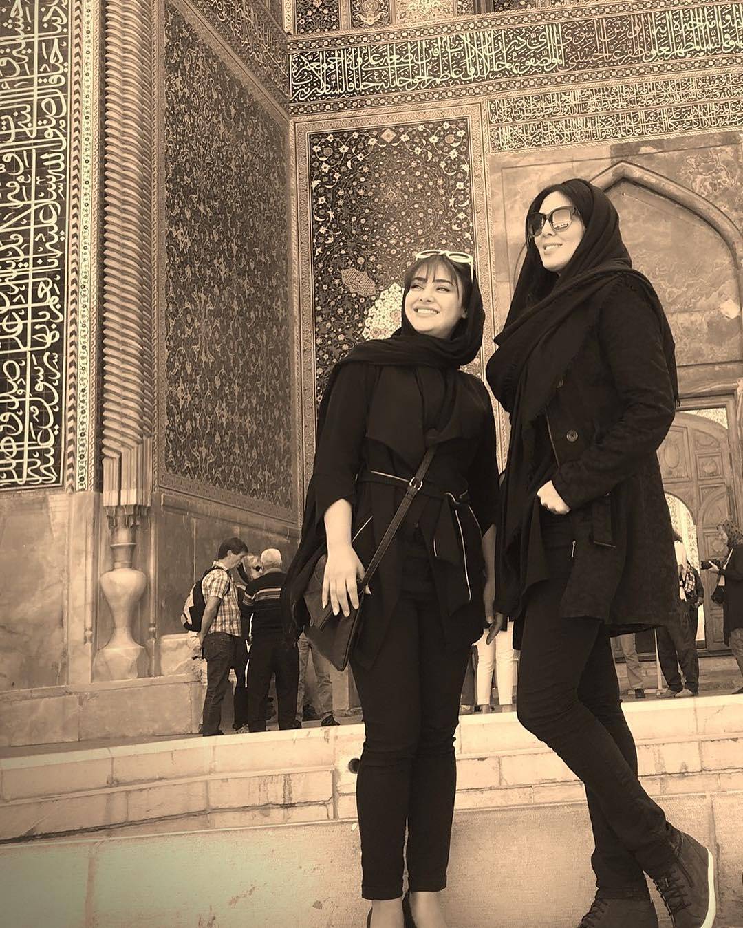 عکس جديد لیلا بلوکات در نقش جهان اصفهان