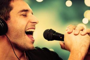 ماجرای جنجالی خواننده ایرانی در مسابقه آواز ترکیه + عکس خواننده ایرانی 