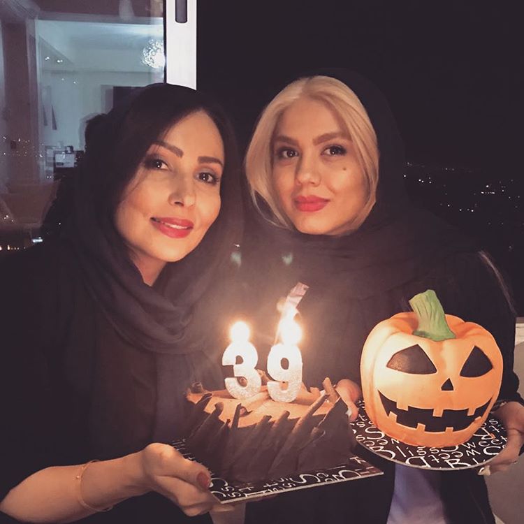 عکس جديد پرستو صالحی در تولدش در شب هالووین