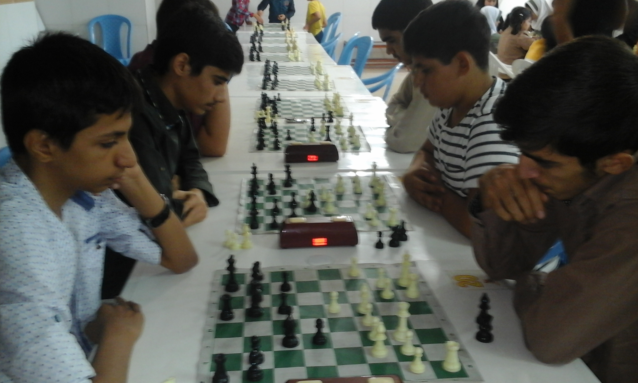 برگزاری مسابقات شطرنج به مناسبت روز دانش آموز به میزبانی هیات شطرنج شهرستان اداره ورزش و جوانان شه