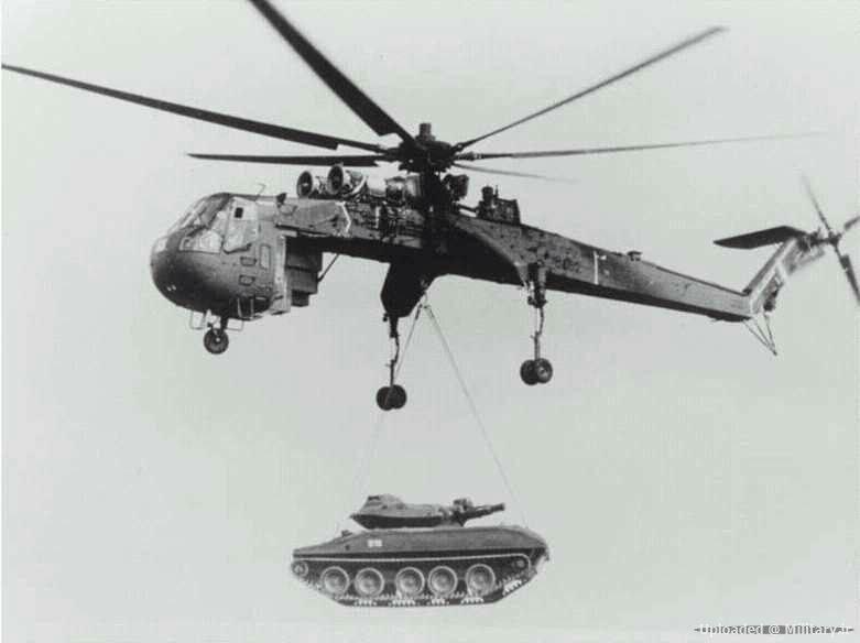 جا به جایی هوایی تانک شریدان با بالگرد CH-54