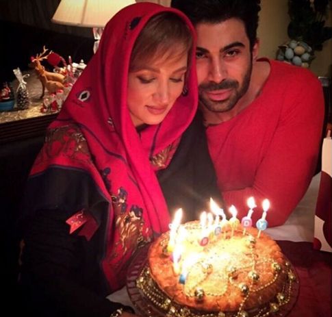 روناک یونسی در کنار همسرش در شب تولدش