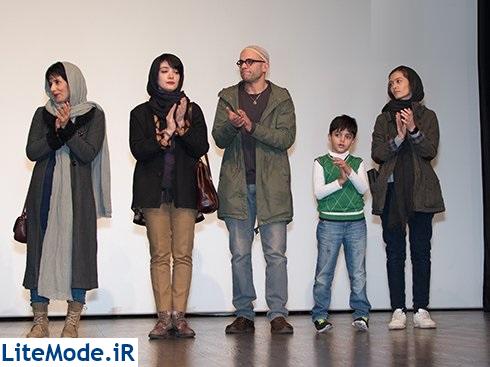 پردیس احمدیه در کنار بابک حمیدیان و مینا ساداتی در اکران فیلم لاک قرمز