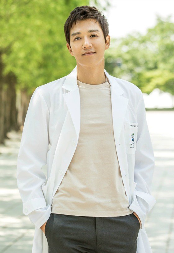 دانلود سریال کره ای دکترها Doctors 2016