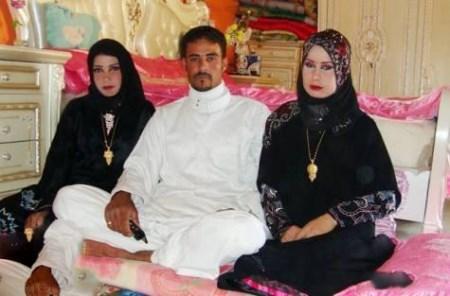 مراسم شب زفاف مرد عراقی با دو زن همزمان