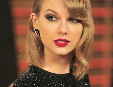 آموزش آرایش صورت به سبک Taylor Swift 