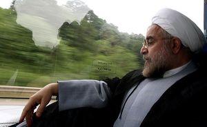 اعتراض جنجالی در مراسم روز کارگر: آیا پروژه عبور از روحانی در مرقد امام کلید خورد؟