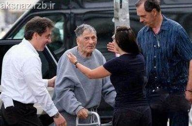 پیرمرد 100 ساله بالاخره از زندان آزاد شد