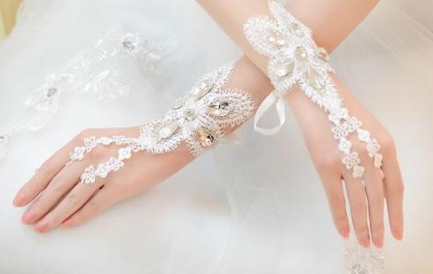 شیک ترین مدل دستکش تور گیپور و حریر عروس