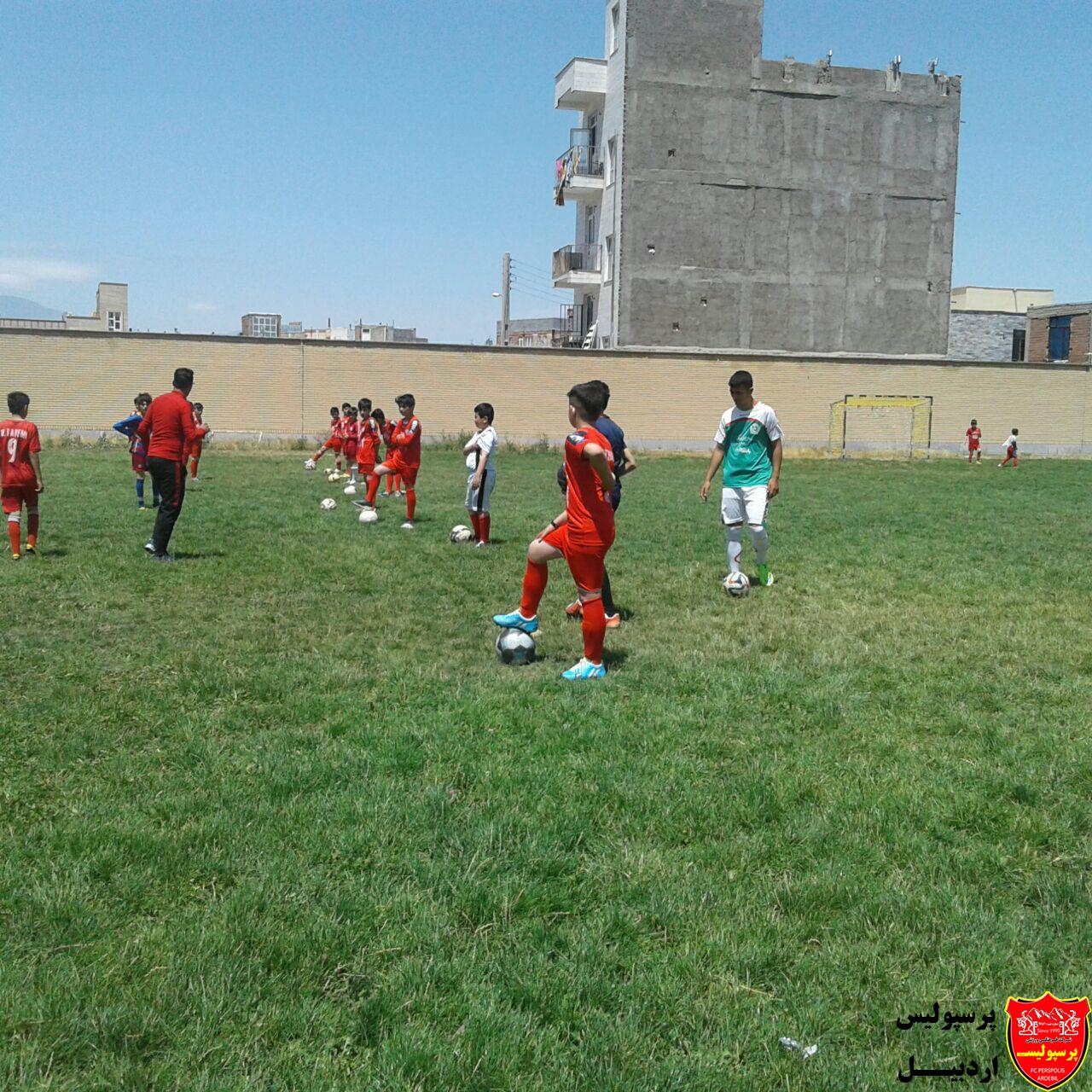 کلاسهای آموزشی فوتبال پرسپولیس اردبیل