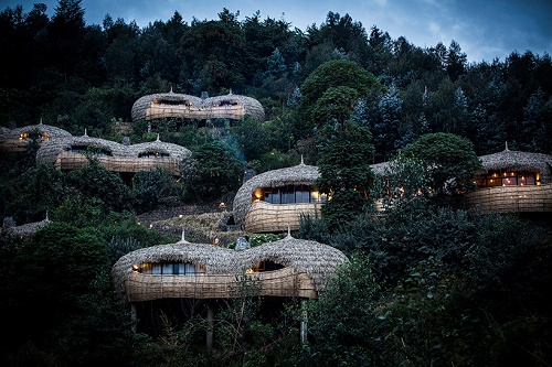 شش ویلای لوکس با سقف هایی از جنس کاه در پارک ملی آتشفشان، رواندا