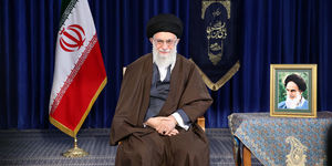 امام خامنه ای سال جدید را سال «حمایت از کالای ایرانی» نامگذاری کردند