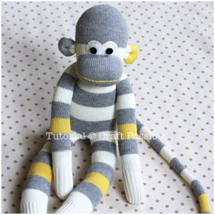 آموزش تصویری دوخت عروسک میمون با جوراب