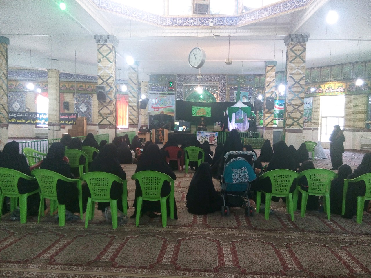 تجمع رهروان زینبی در امامزاده سیدمحمد قهدریجان