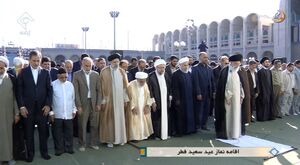 اقامه نماز عیدفطر توسط رهبرانقلاب در مصلی تهران