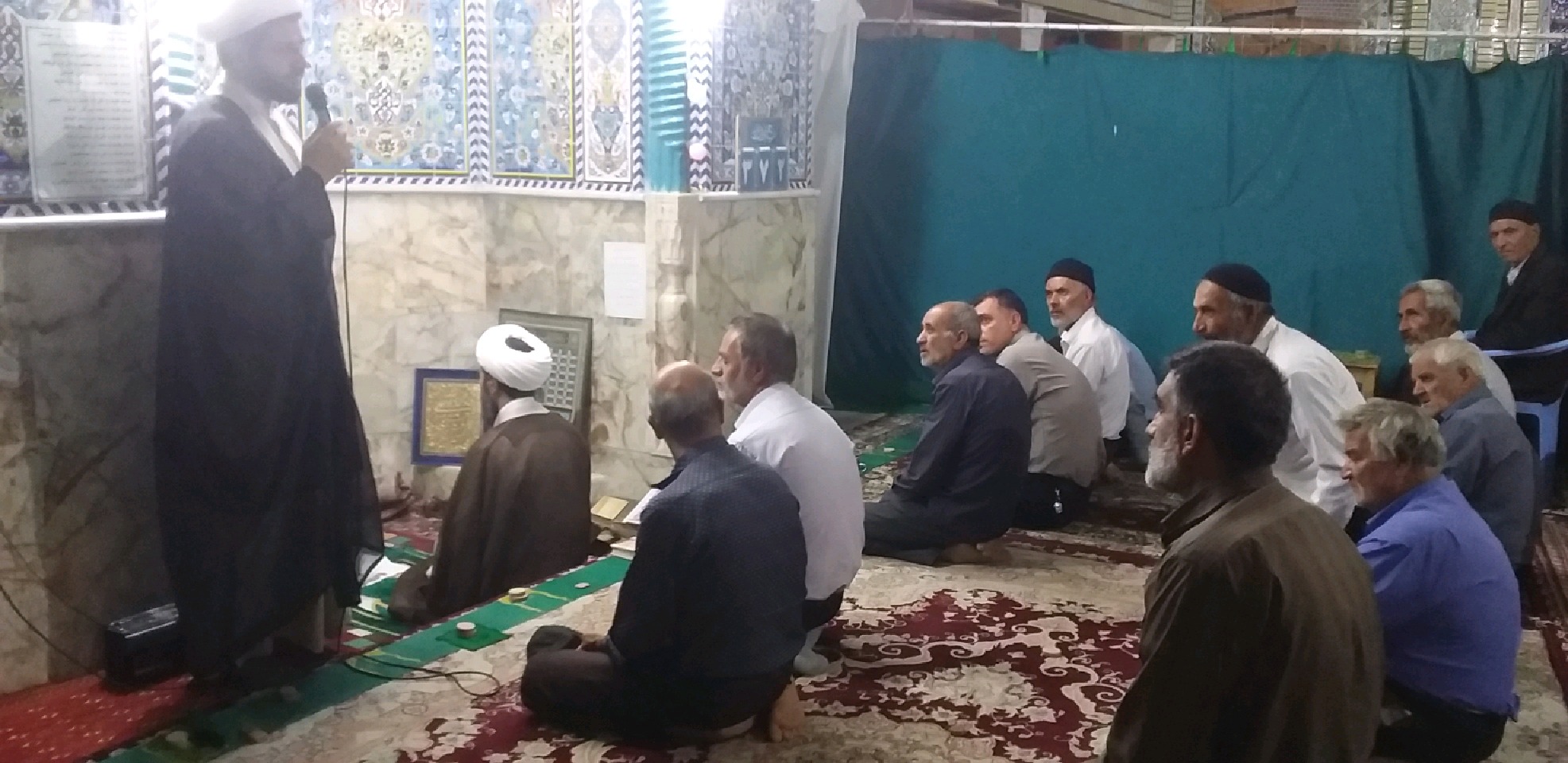 حضور امام جمعه محترم شهر قهدریجان در مسجد النبی و ایراد نکاتی در مورد اهمیت نماز جمعه