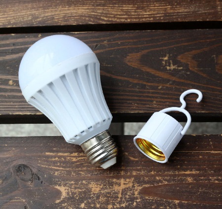 لامپ جادویی چند کاره سیار - LED Emergency Bulb