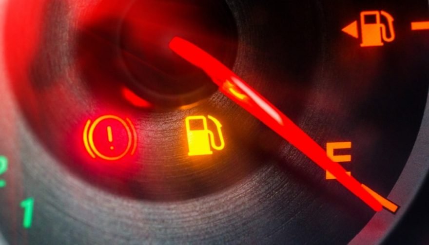 خودرو پس از روشن شدن چراغ بنزین، چند کیلومتر میتواند طی کند؟