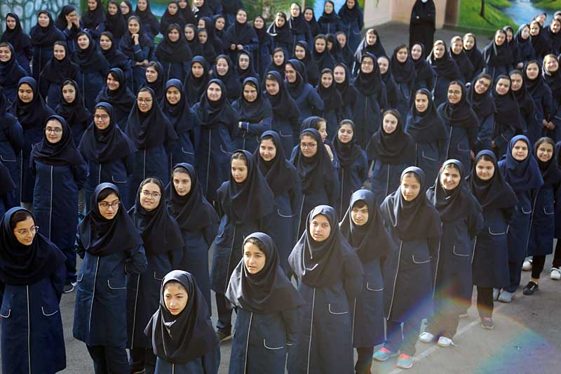 سرود دختران؛ نماد نشاط و پویندگی دختران ایرانی