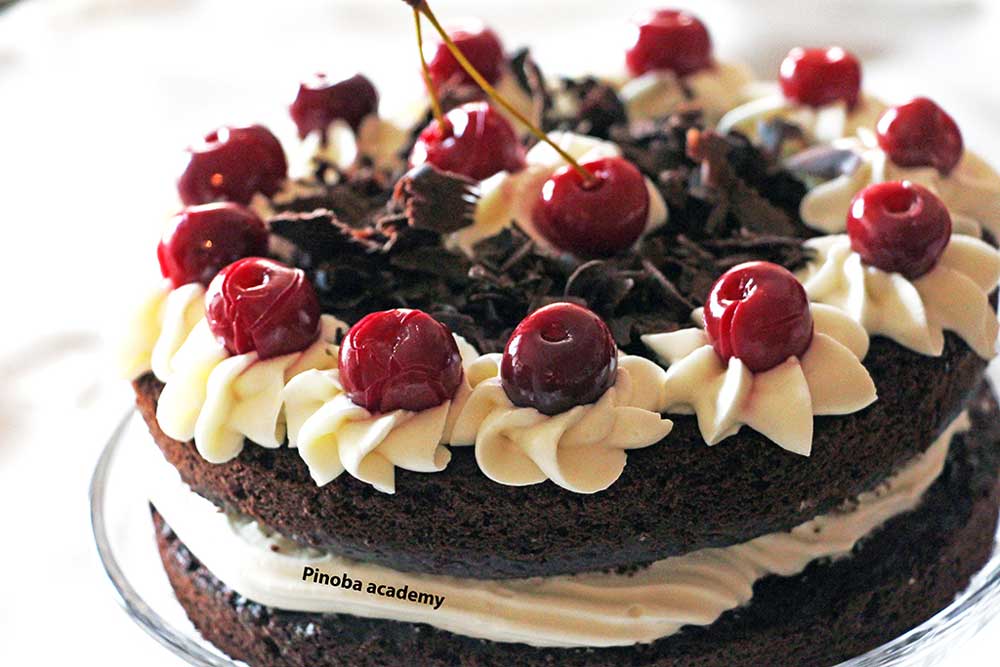 طرز تهیه کیک جنگل سیاه خوشمزه و خانگی کیک متفاوت و جالب