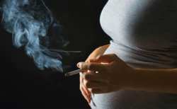 يکي از عوارض سيگار کشيدن زنان باردار روي جنين