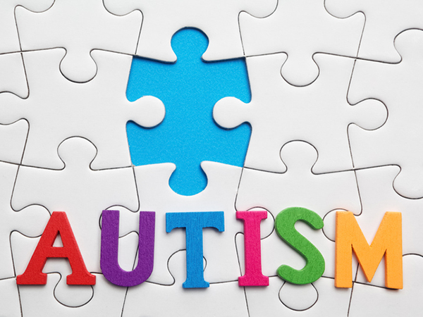 علائم اوتیسم تا قبل از سه سالگی
