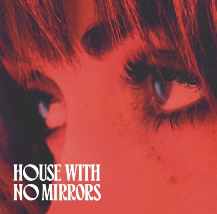 متن و ترجمه آهنگ House with No Mirrors از ساشا اسلون