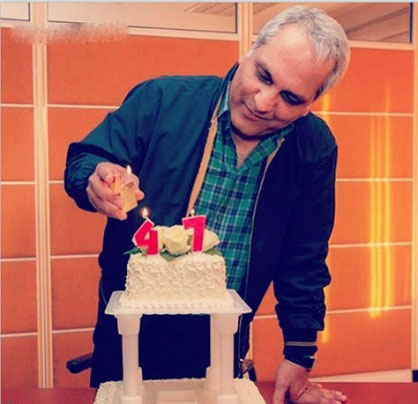 عکس کیک تولد ۴۷ سالگی مهران مدیری کارگردان در حاشیه