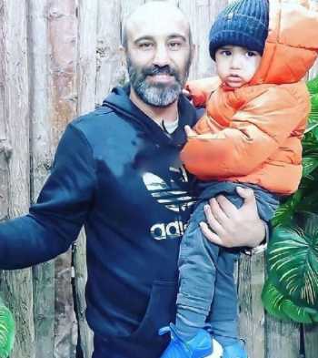 محسن تنابنده و پسرش در يک عکس
