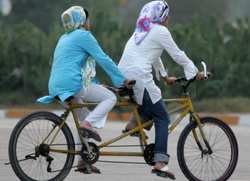 خانم ها کجا دوچرخه سواري کنند؟
