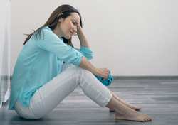 نشانه هاي افسردگي و راه هاي درمان / افسردگي در زنان