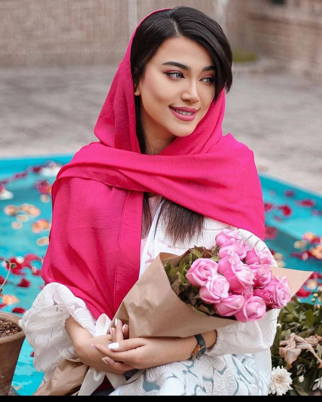 برای دانلود والپیپر با کیفیت بالا به پایین مراجعه کنید
