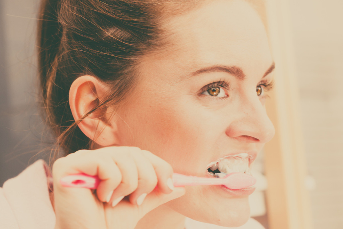 آیا خمیر دندان بدون فلوراید مفید است؟