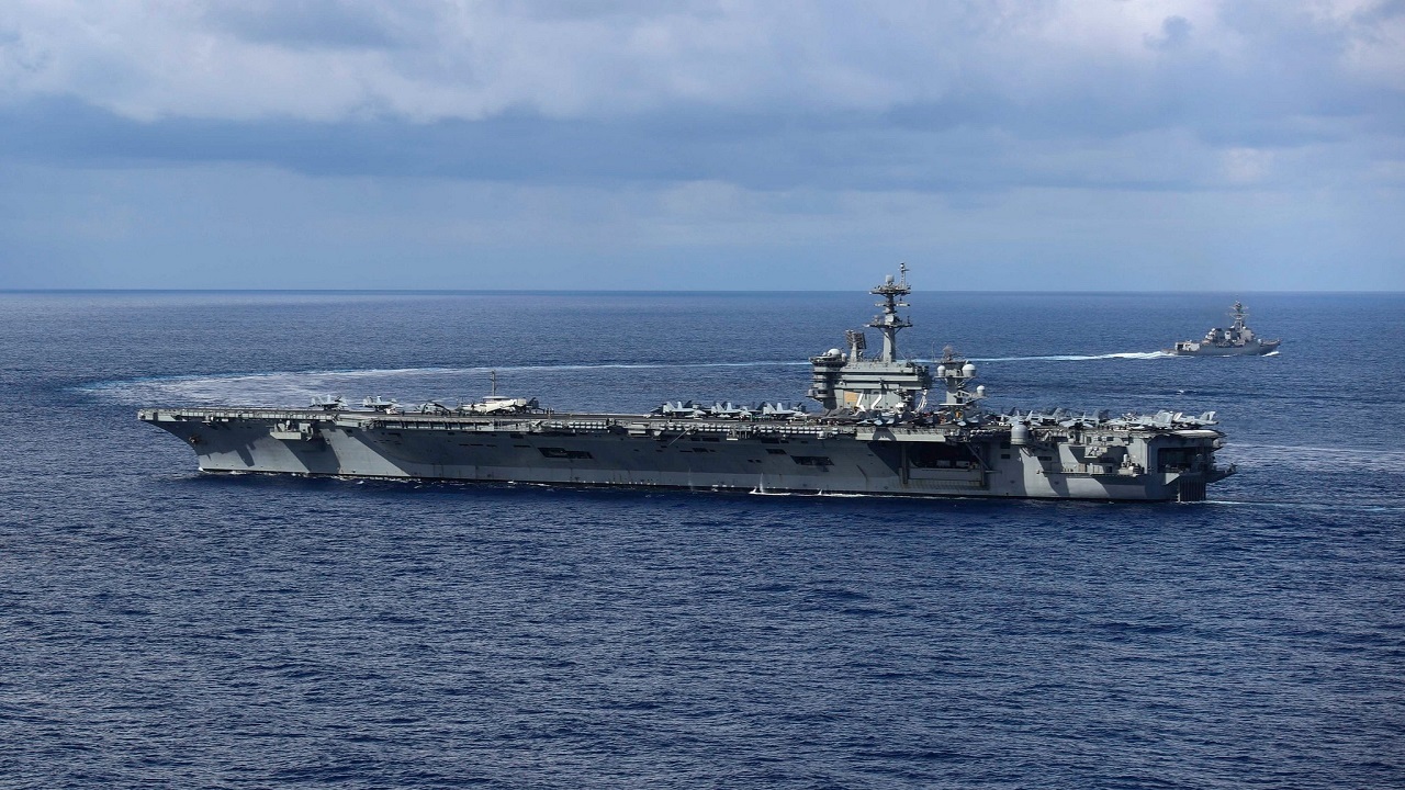  فرمانده نیروی دریایی آمریکا از تمایل واشنگتن برای حضور نظامی بیشتر در اقیانوس آرام به بهانه مهار قدرت نظامی چین و روسیه خبر داد.