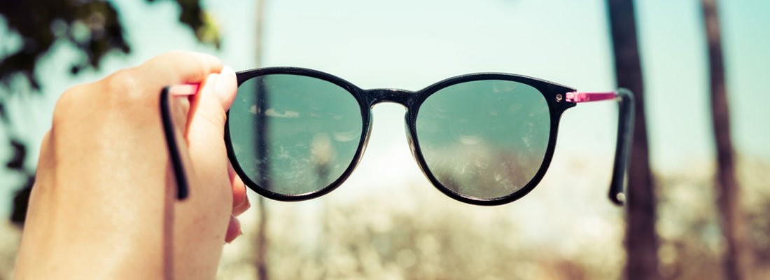 تفاوت عینک یووی با پلاریزه در چیست؟