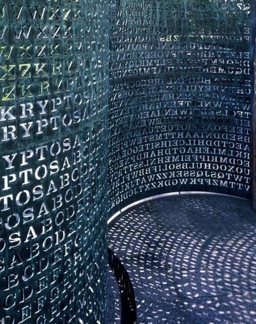 کریپتوس ، مجسمه رمزنگاری شده سیا که هیچکس نمیتواند آنرا حل کند