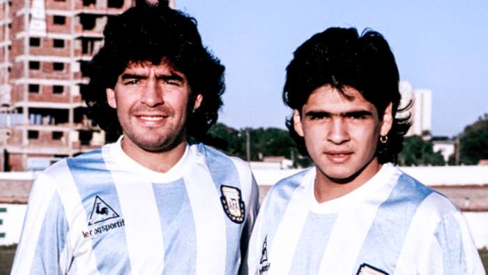 دیگو مارادونا کیست ؟ مهارت های دیگو مارادونا - گل های برتر دیگو مارادونا - افتخارات Diego Maradona
